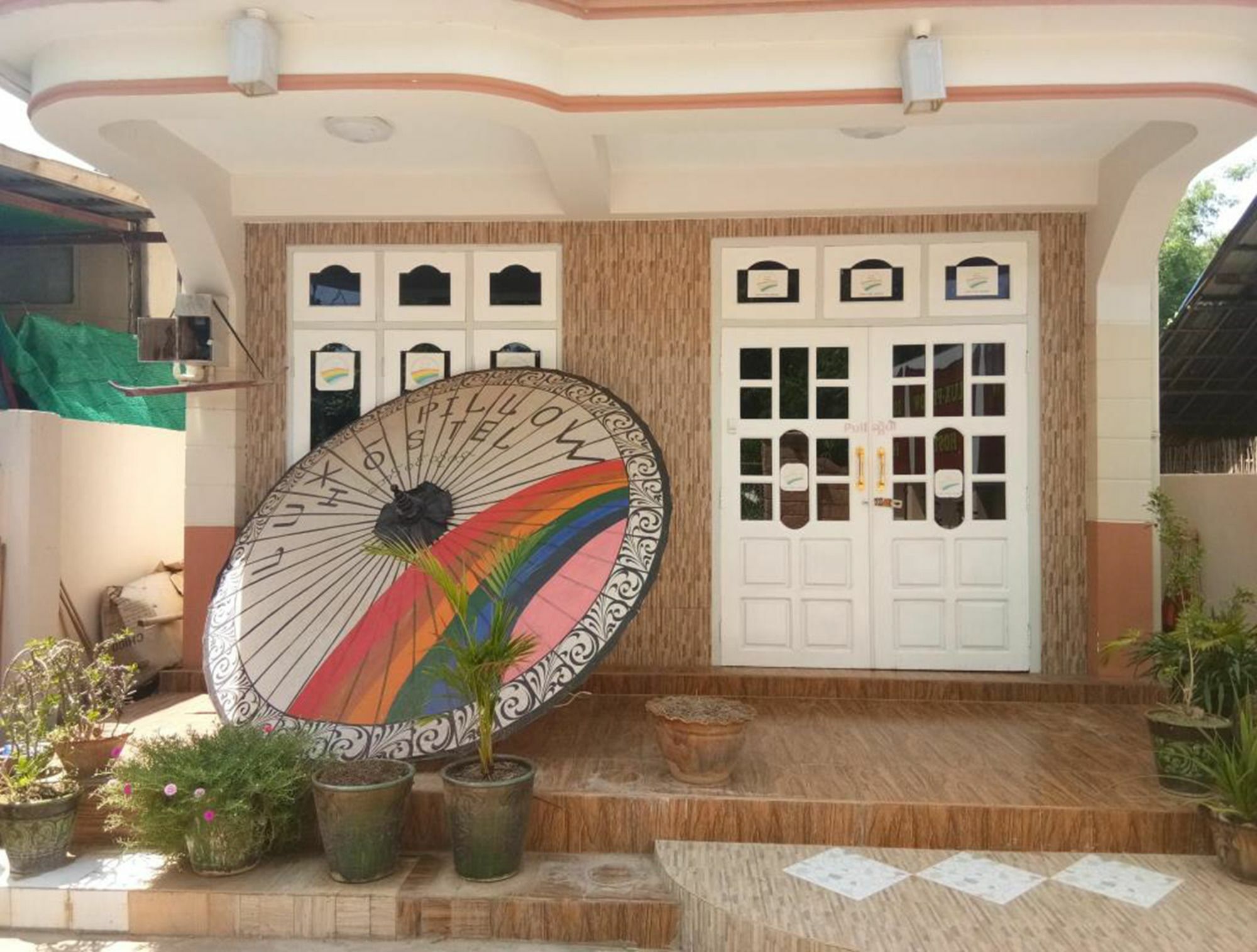 Lux Pillow Hostel Nyaung-U Zewnętrze zdjęcie